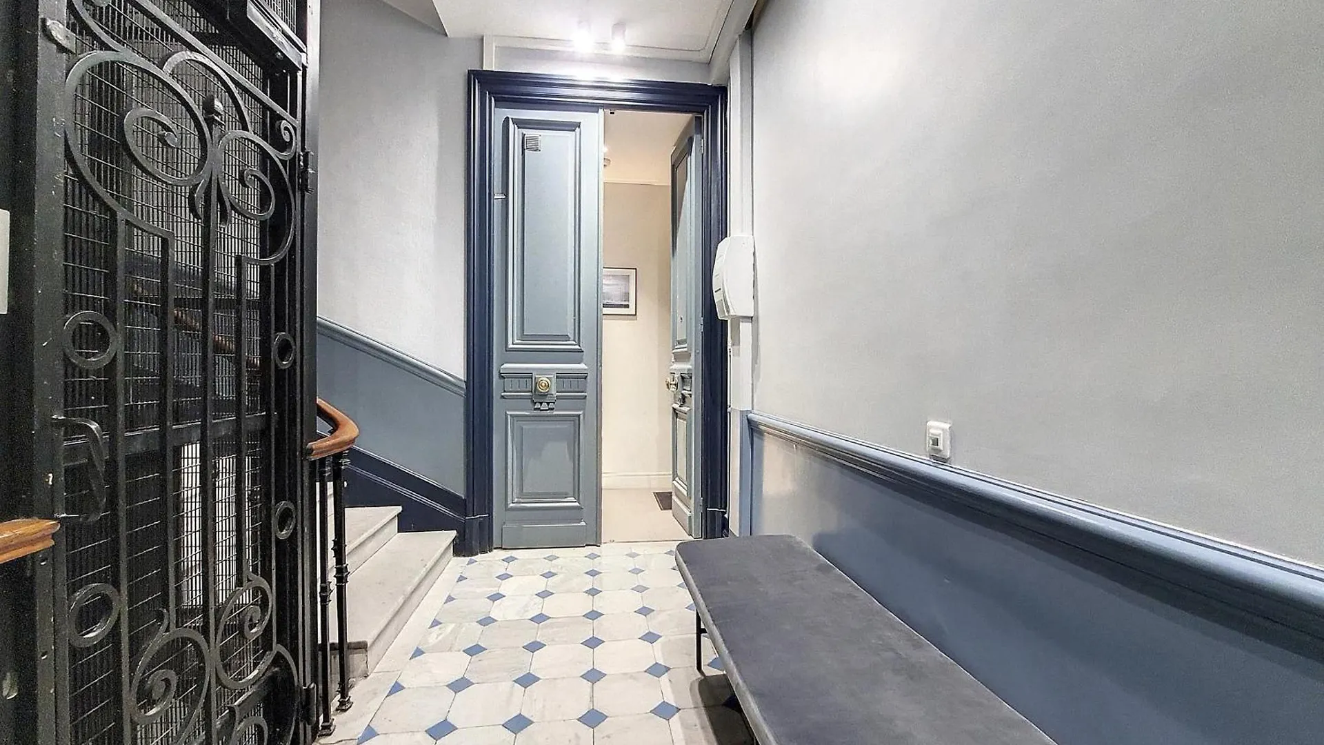 Nestor&Jeeves - Victoire - Central - Near Beach Nice 0*,  France
